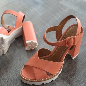 Women Carrano sandals, Coral